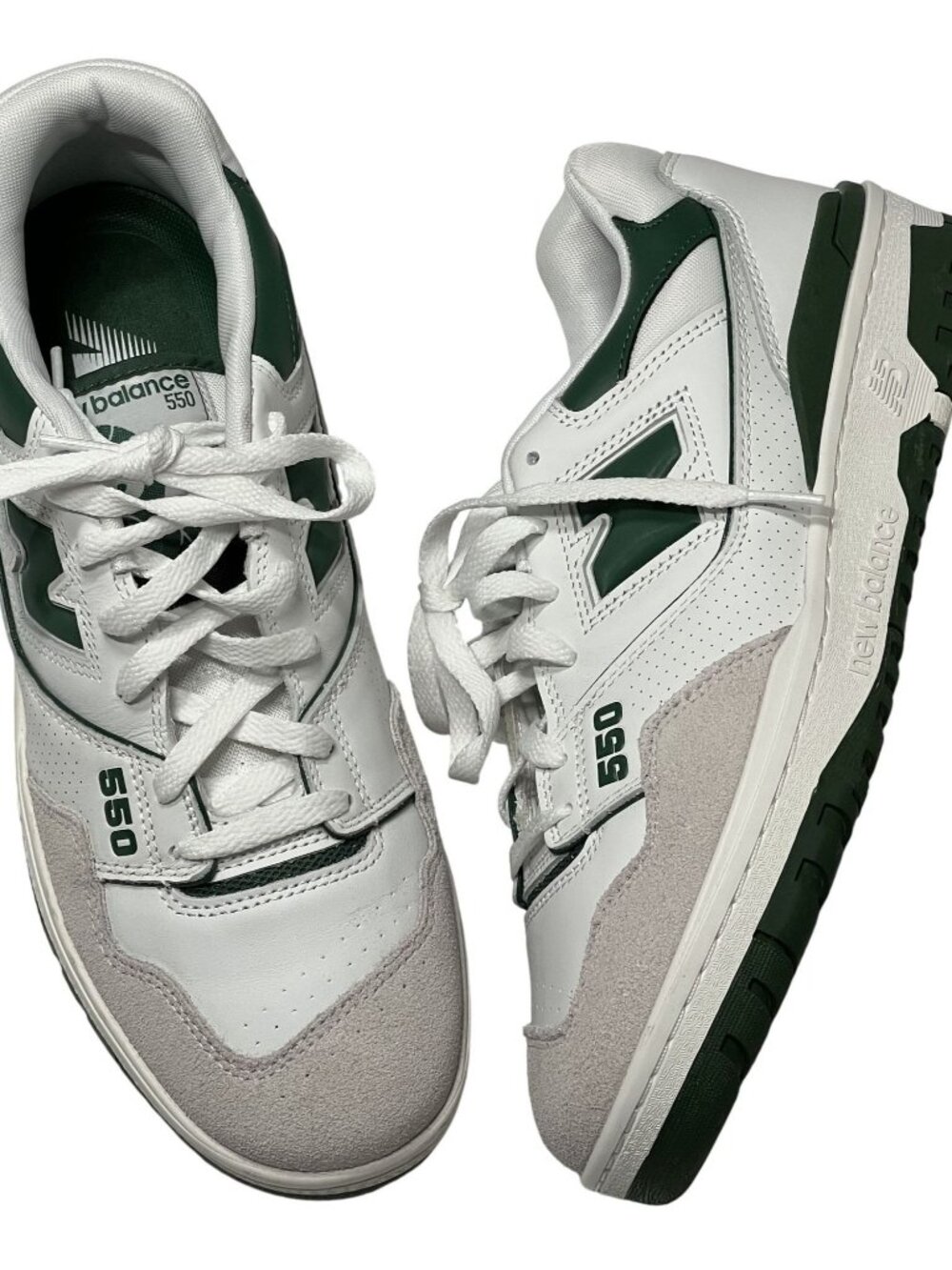 New Balance 550 Sneakers in White Green - Picture 1 of 10